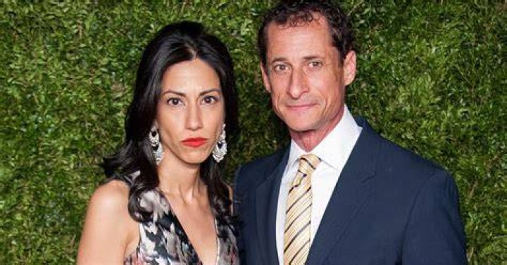 Anthony Weiner Wife, Divorce, Son, Wiki, Net Worth, Height, Girlfriend