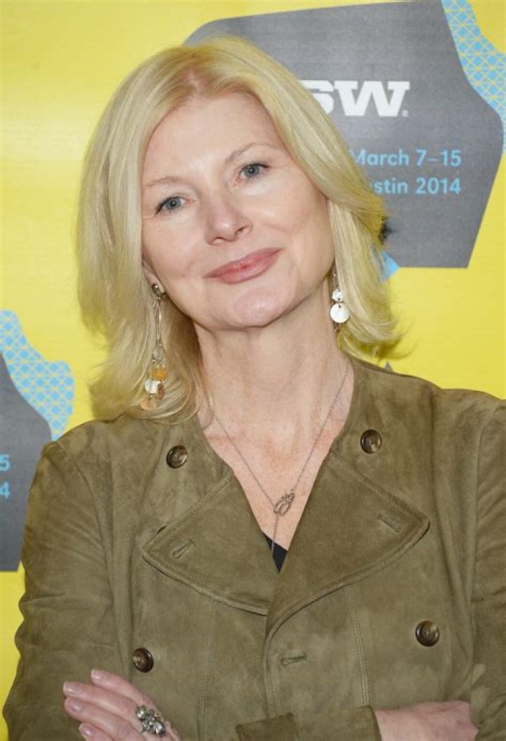 Beth Broderick Net Worth, Age, Height, Bio, Birthday, Wiki!