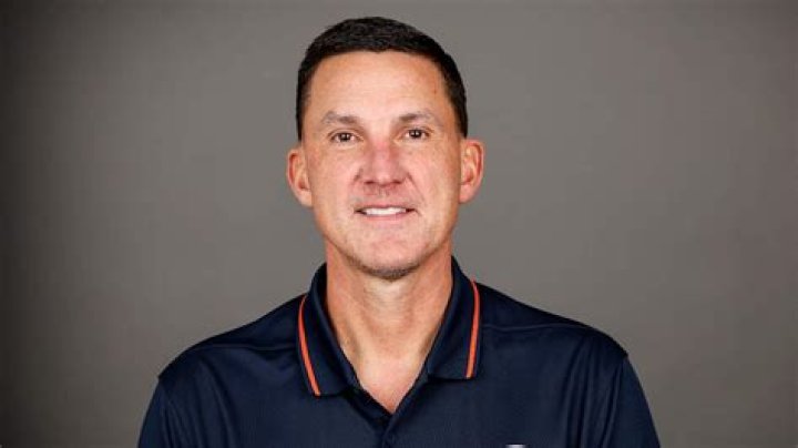 Dennis Allen