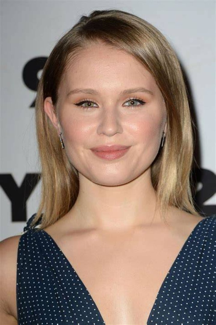 Eliza Scanlen net worth