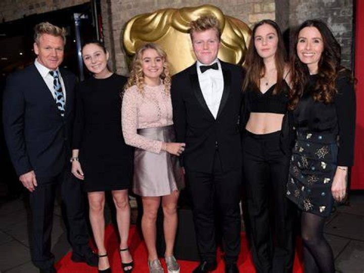 Gordon Ramsay Wife, Kids, Brother, Family, Net Worth, Height, Wiki