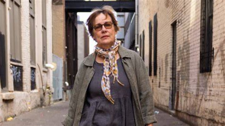 Iris Dement