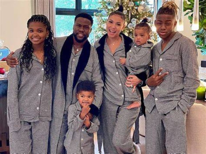 Kevin Hart Bio, Wiki, Early Life, Height, Weight and Waist kevin hart family
