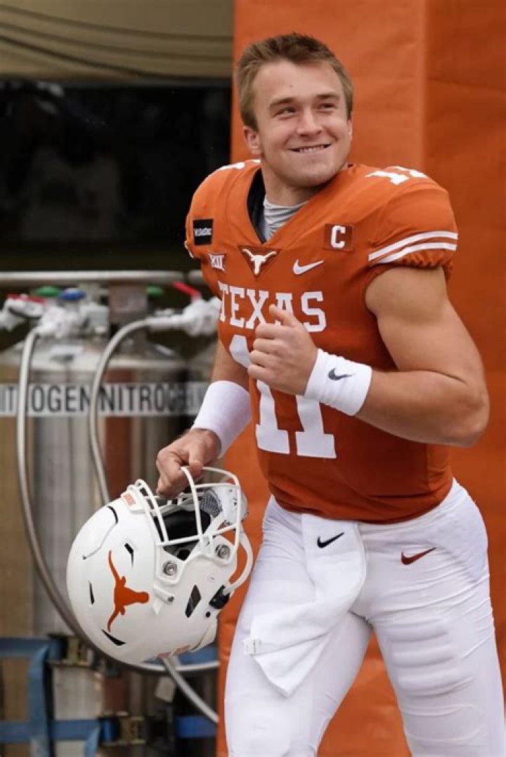 Sam Ehlinger Net Worth, Age, Height, Bio, Birthday, Wiki!
