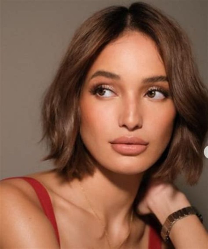 Sarah Lahbati
