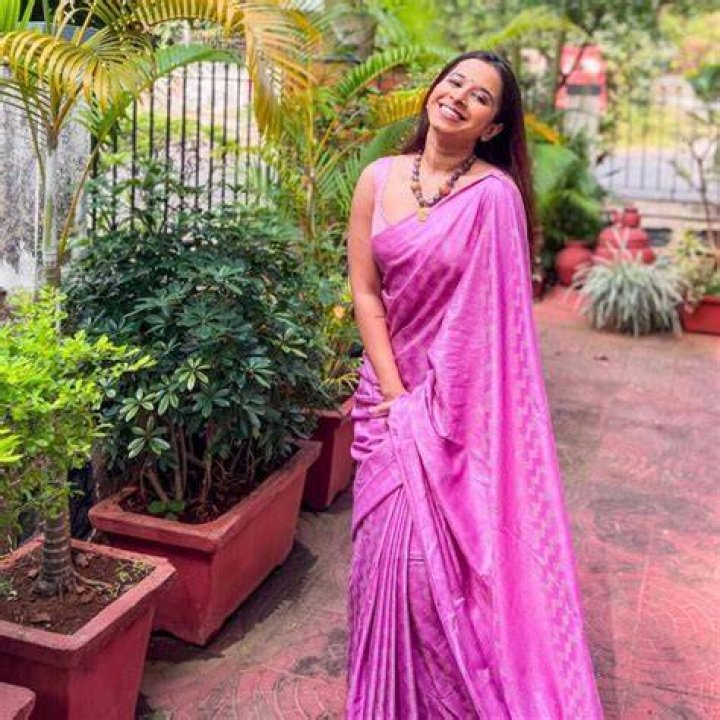 Shreya Bugde - Net Worth, Age, Height, Birthday, Bio, Wiki!