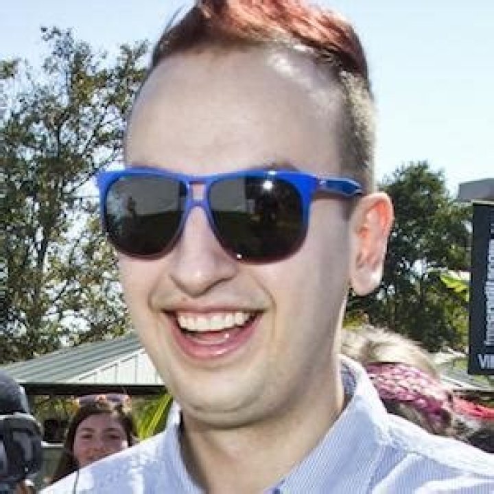Simon Stawski - Net Worth, Age, Height, Birthday, Bio, Wiki!