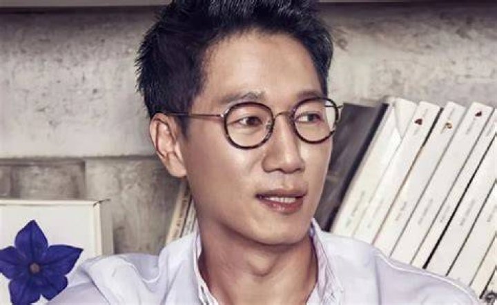 Who Is Ji Suk Jin? His Wife (Ryu Su-Jung), Children, And Parents