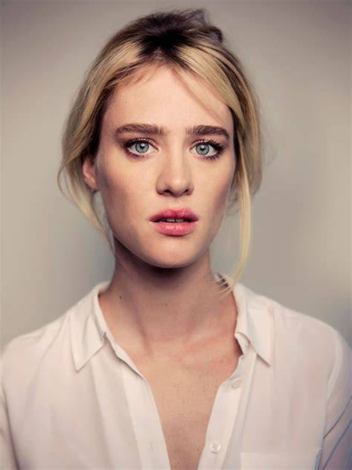 Mackenzie Davis Bio Who Is Mackenzie Davis, Is She Dating Anyone, Who Is The Boyfriend?
